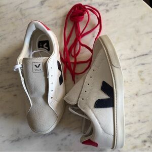 NWOT Kids' Veja Esplar Sneakers - Size 5 Big Kid (36)